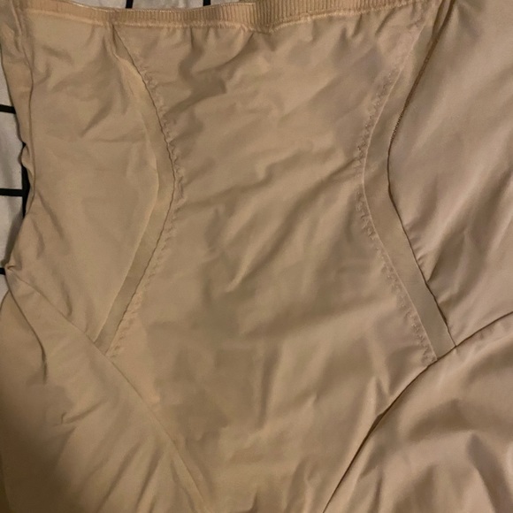 tan Spanx - Picture 2 of 5